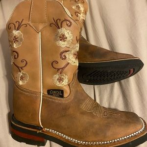 Girls boots